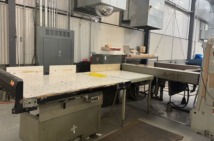 Used Polar 61" EMC Monitor Cutting System Thumbnail Photo Two