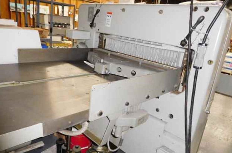 Used Polar 36" 92 EMC  Paper Cutter Thumbnail Photo Two